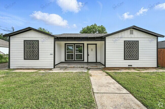 Building Photo - 4929 Willie St Rental
