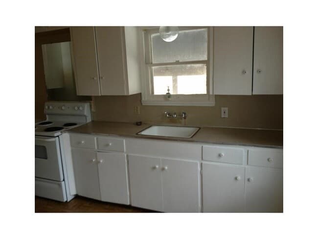 Photo - 301 Primrose Dr