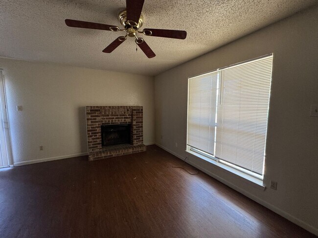 Photo - 3002 Chaucer Dr Unidad Apt A