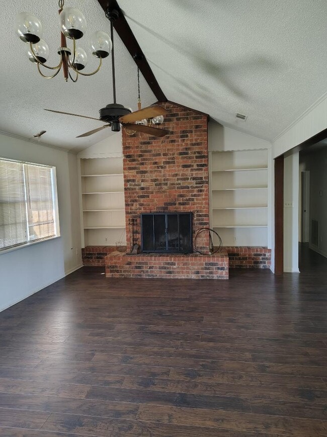 Photo - 126 Deerbrook