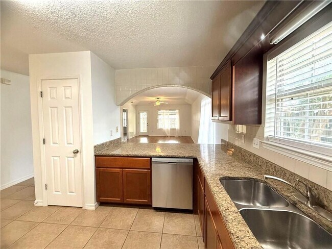 Photo - 106 Northchase Ct