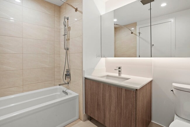 Photo - 203 W Hill St