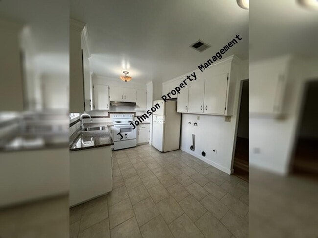 Photo - Great 2 Bedroom Unit for Rent Unidad A