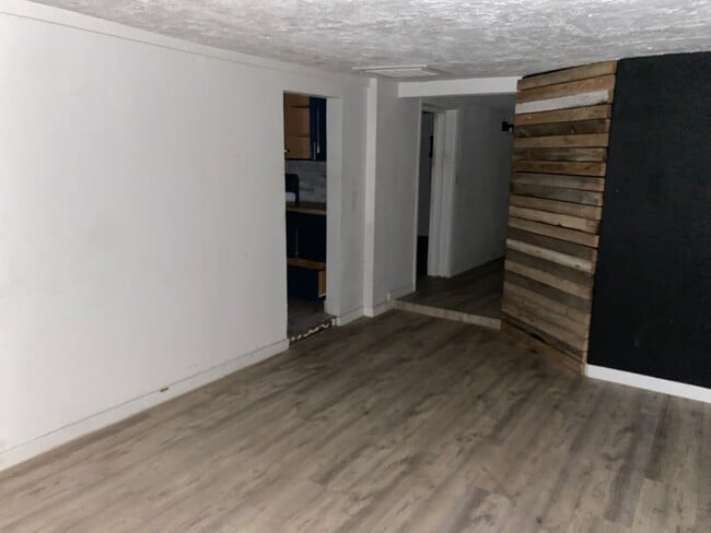 Photo - 328 W Wilson Ave
