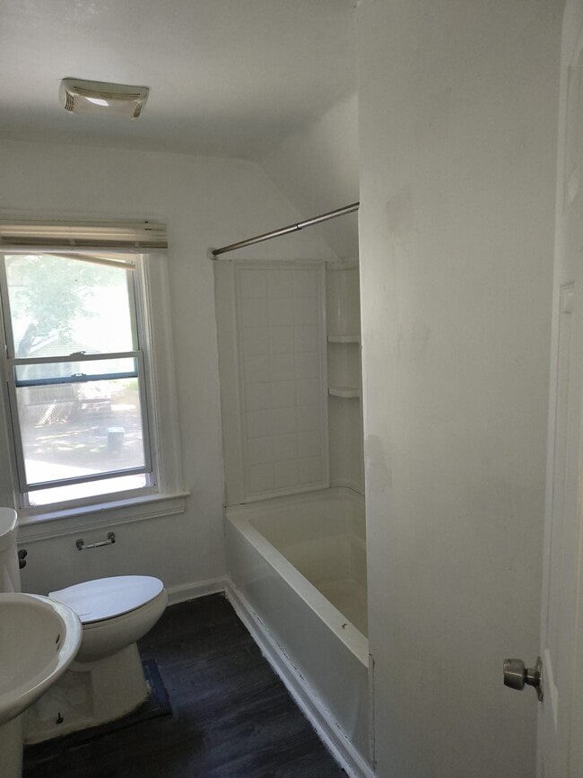 Photo - 433 Cottage St