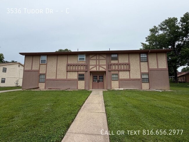 Building Photo - 3536 Tudor Dr Unit C