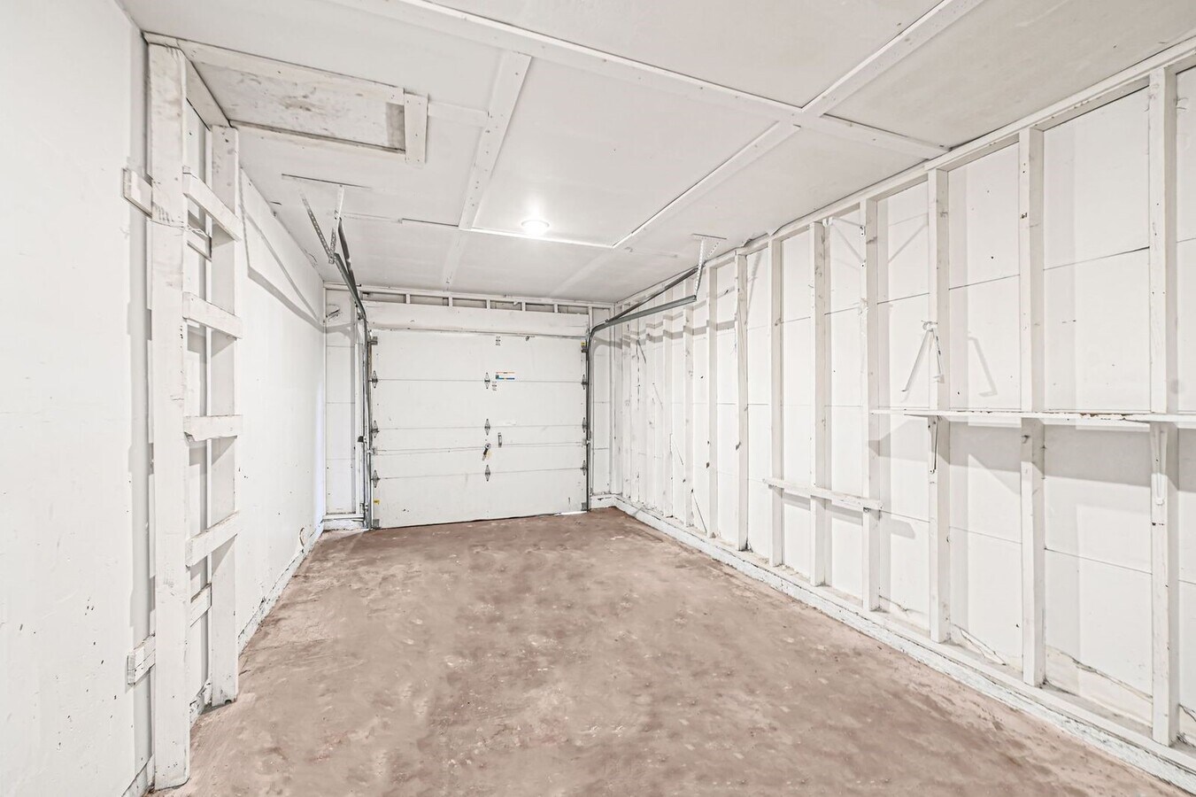 Photo - 4319 Howcher St