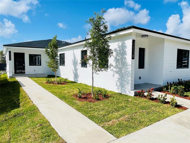 Building Photo - 12132 SW 218th St Unit 12132