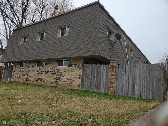 Photo - 6333 -6339 Granbury Rd, Townhome