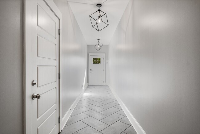 Photo - 4604A Michigan Ave