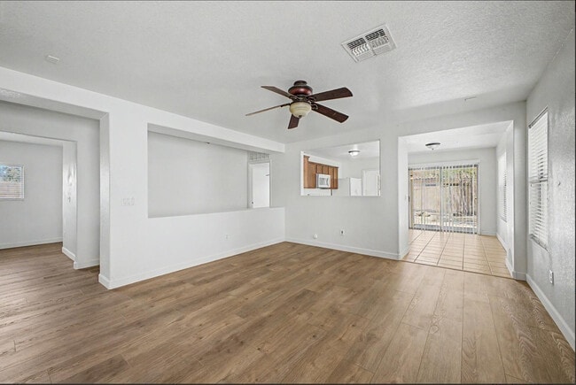 Photo - 1112 S Bogle Ct