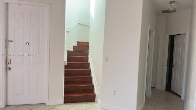 Photo - 7633 NW 114th Path