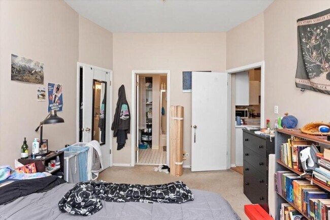 Photo - 1 bedroom in Chicago IL 60613 Unit 1R