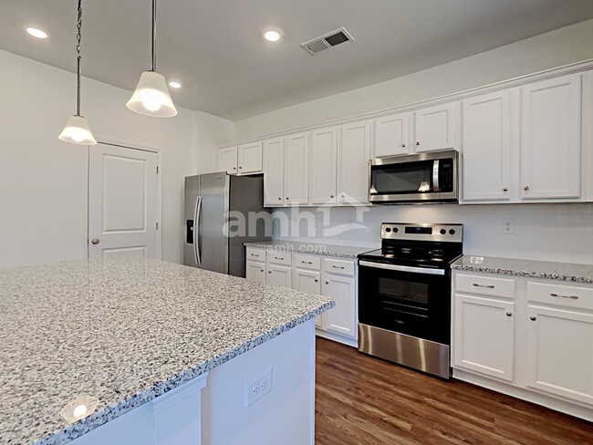 Photo - 1104 Bentley Pl