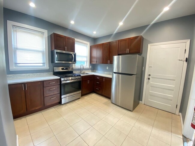 66 Tiffany Pl