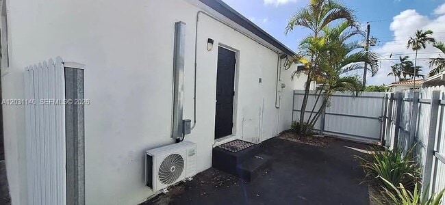 Photo - 7860 SW 17th St Unit A
