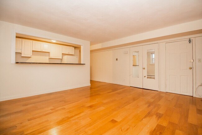 Photo - Pet Friendly, Garden Level Affordable Apartment in Brookline w ONE FREE Parking Spot, Heat, Hot W...