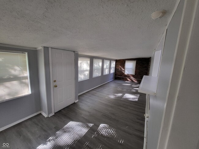 Photo - 4113 Diller Dr