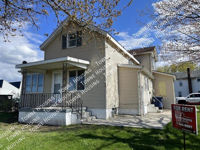 Building Photo - 340 Park Ave Unit 1