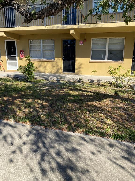 Building Photo - 2500 Harn Blvd Unit F5