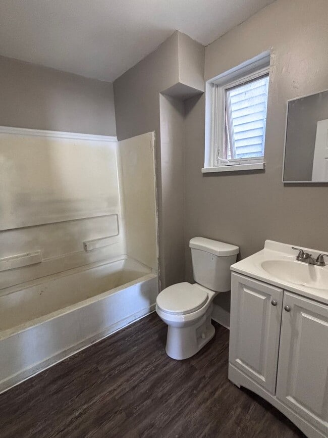 Photo - 236 Ontario St