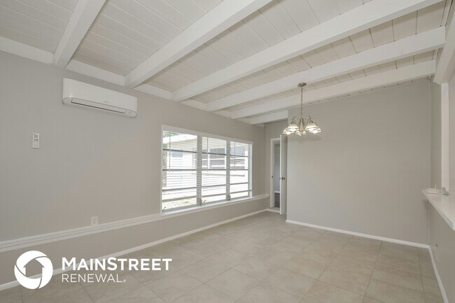 Photo - 5532 25th St W