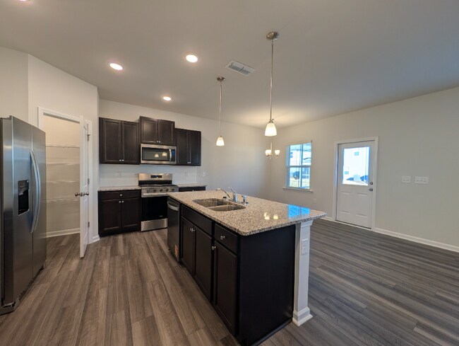 Photo - 525 Prestonfield Wy