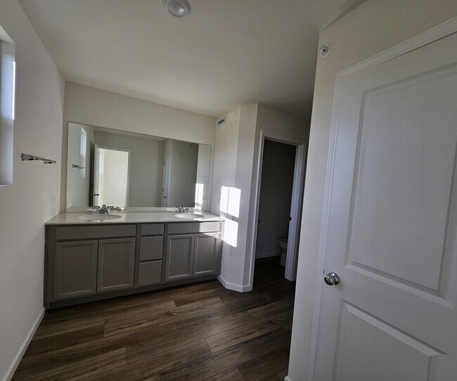 Photo - 2212 Horseshoe Cir Unidad 2212