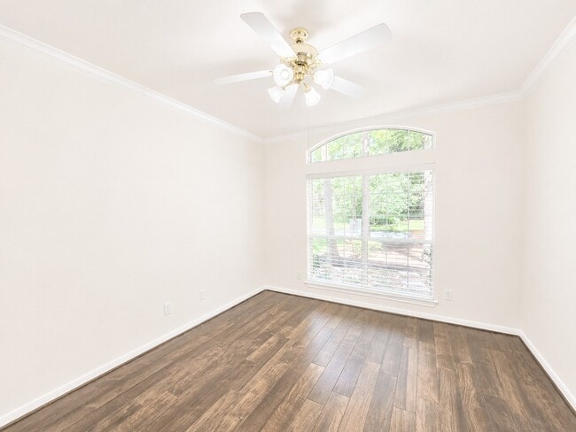 Photo - 98 W Knightsbridge Dr