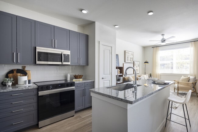 Broadstone Oliver apartments — community photo