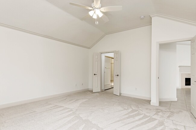 Building Photo - 15 Rockledge Dr