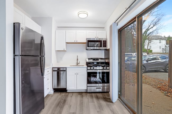 Photo - 4465 MacArthur Blvd NW Unit 8