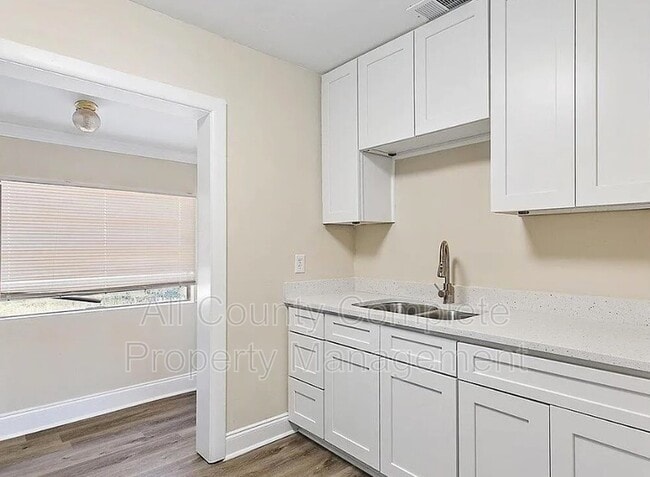 Photo - 5463 Marcia Cir