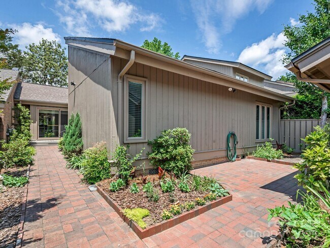 Photo - 5110 Dunes Ct