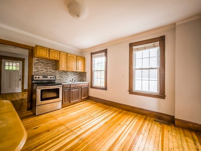 Photo - 116 Hampden St