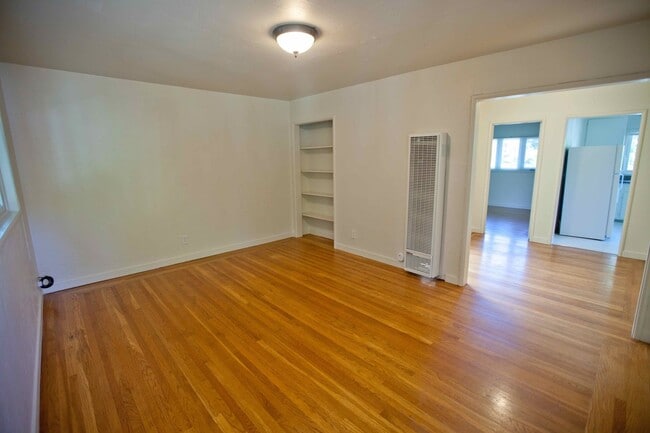 Photo - M2416 Unit A