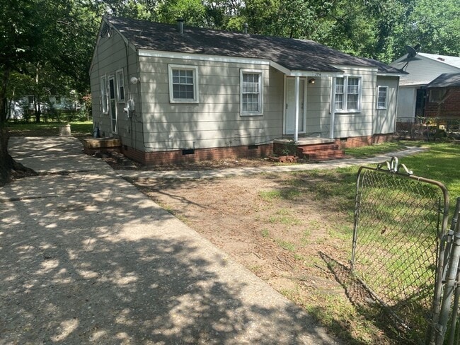 Building Photo - r2354a Unit 1
