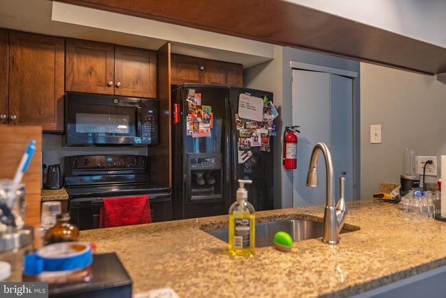 Photo - 421 Park Pl Dr
