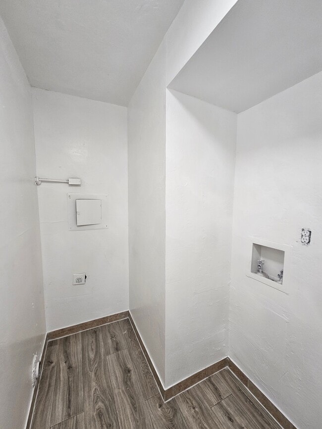 Photo - Apache Road Apartments