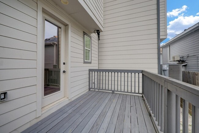 Photo - 1535 W 24th St