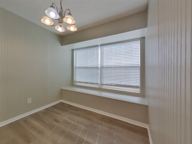 Photo - 2602 Carson Dr