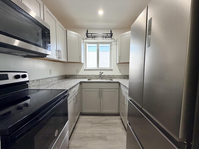 Photo - 1853 Madison St Unit 1