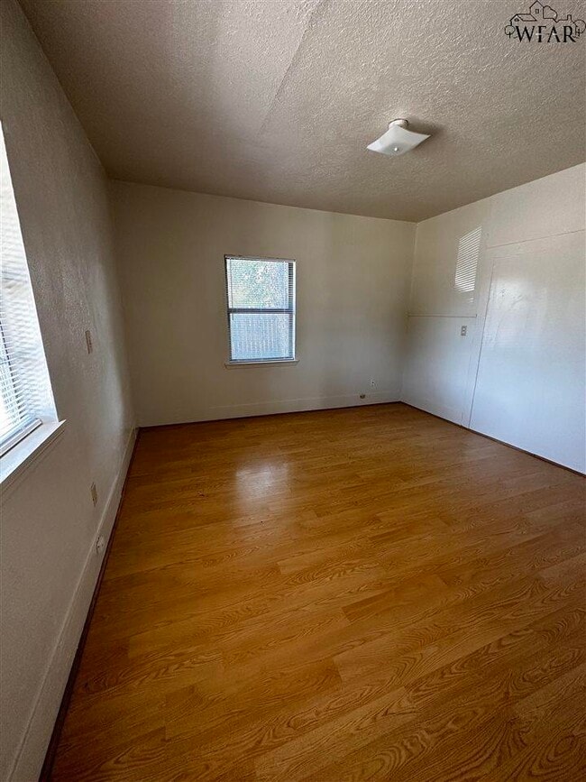 Photo - 1106 13th St