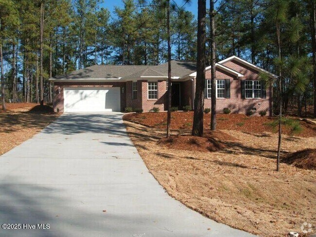 Building Photo - 114 Willow Creek Ln Rental