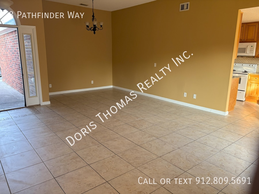 Photo - 8 Pathfinder Way