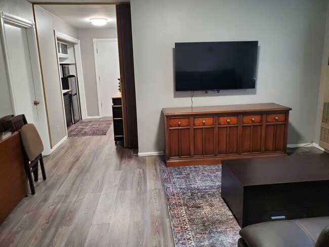 Photo - 16057 NE 6th St