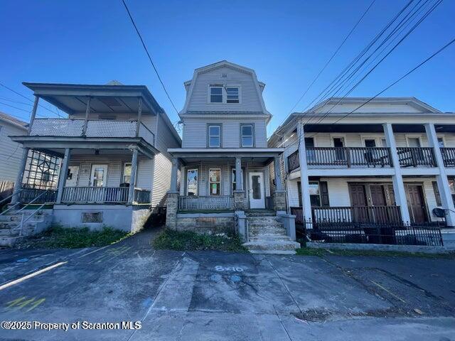 Building Photo - 536-536 Alder St