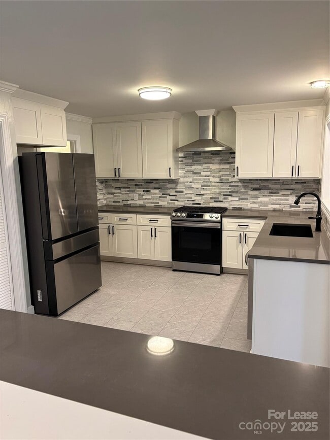 Photo - 818 Ferndale Dr