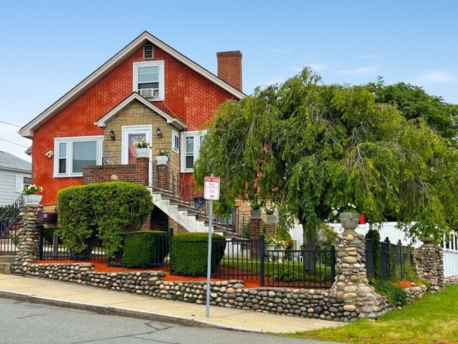 Photo - 36 Annavoy St Unit 2