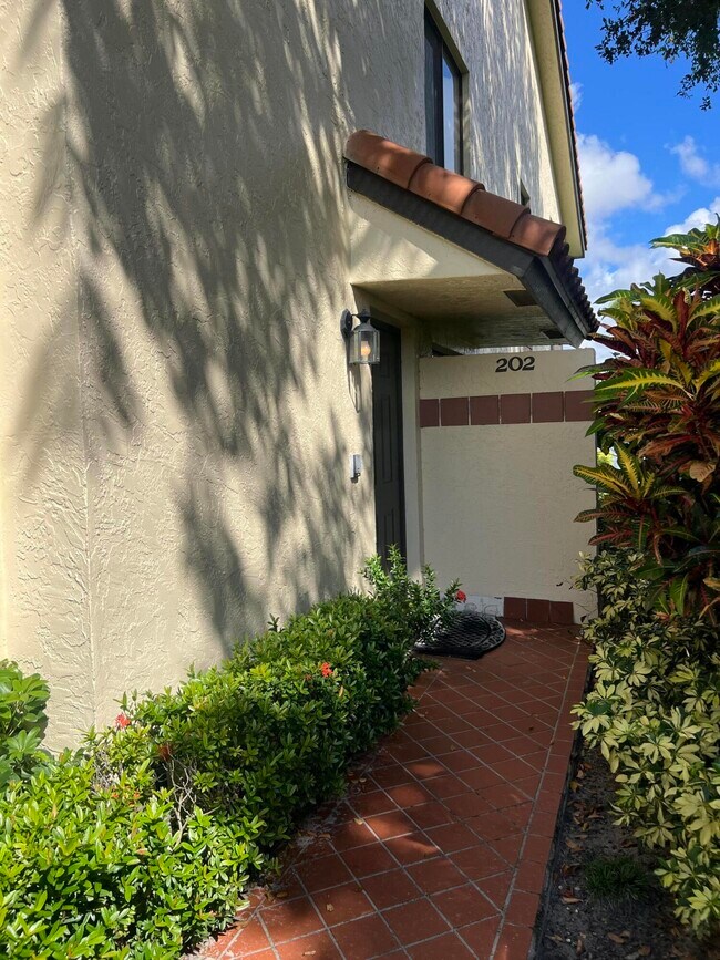 Photo - 10399 S Circle Lake Dr Unit 202